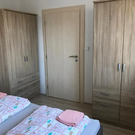 Apartman Valko 홈스테이 *